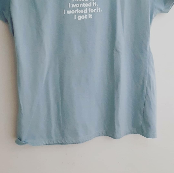 sky blue graphic tee - Penneshoppe - Picture 3 of 3